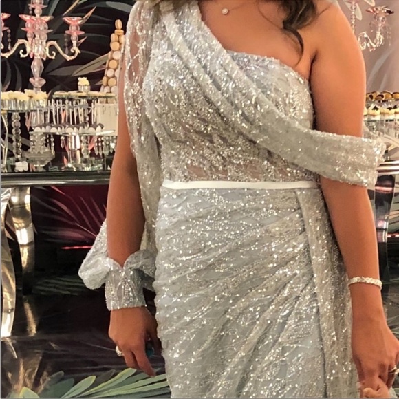 dress - Picture 4 of 7